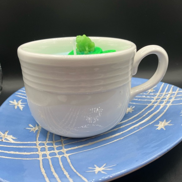 Handmade Cute Pond Candle - Picture 3 of 3